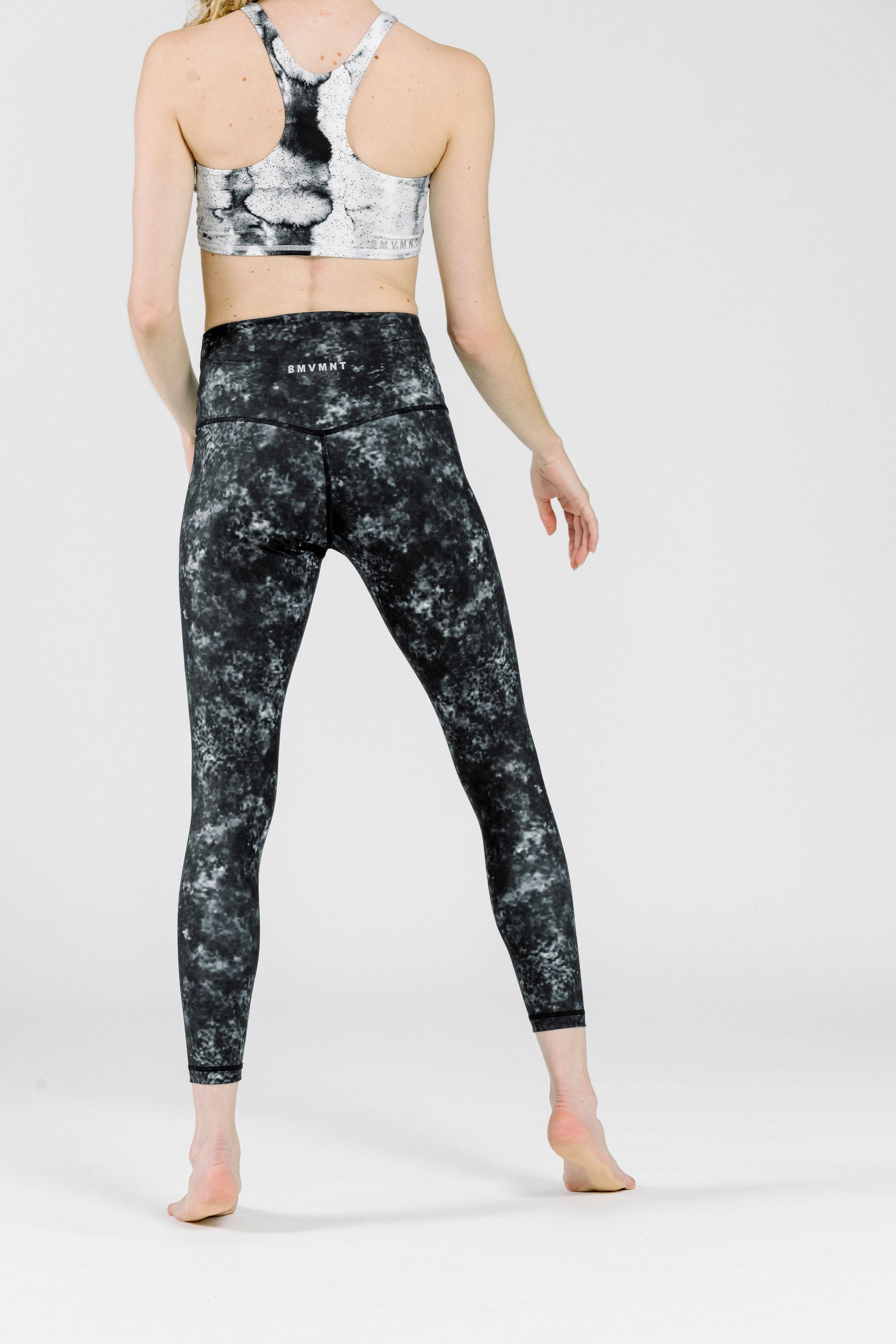 SmoothTech Leggings // Supernova